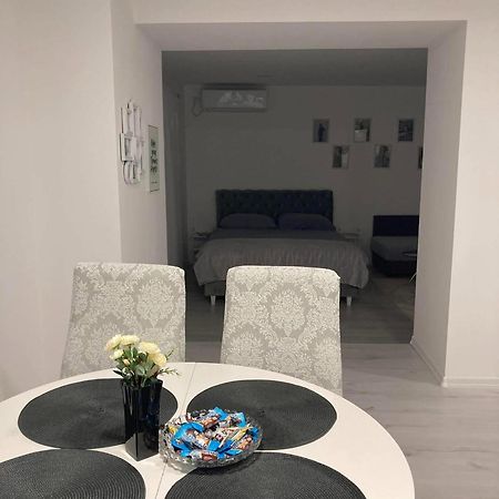 Apartment Centar Of City Mostar Exterior foto